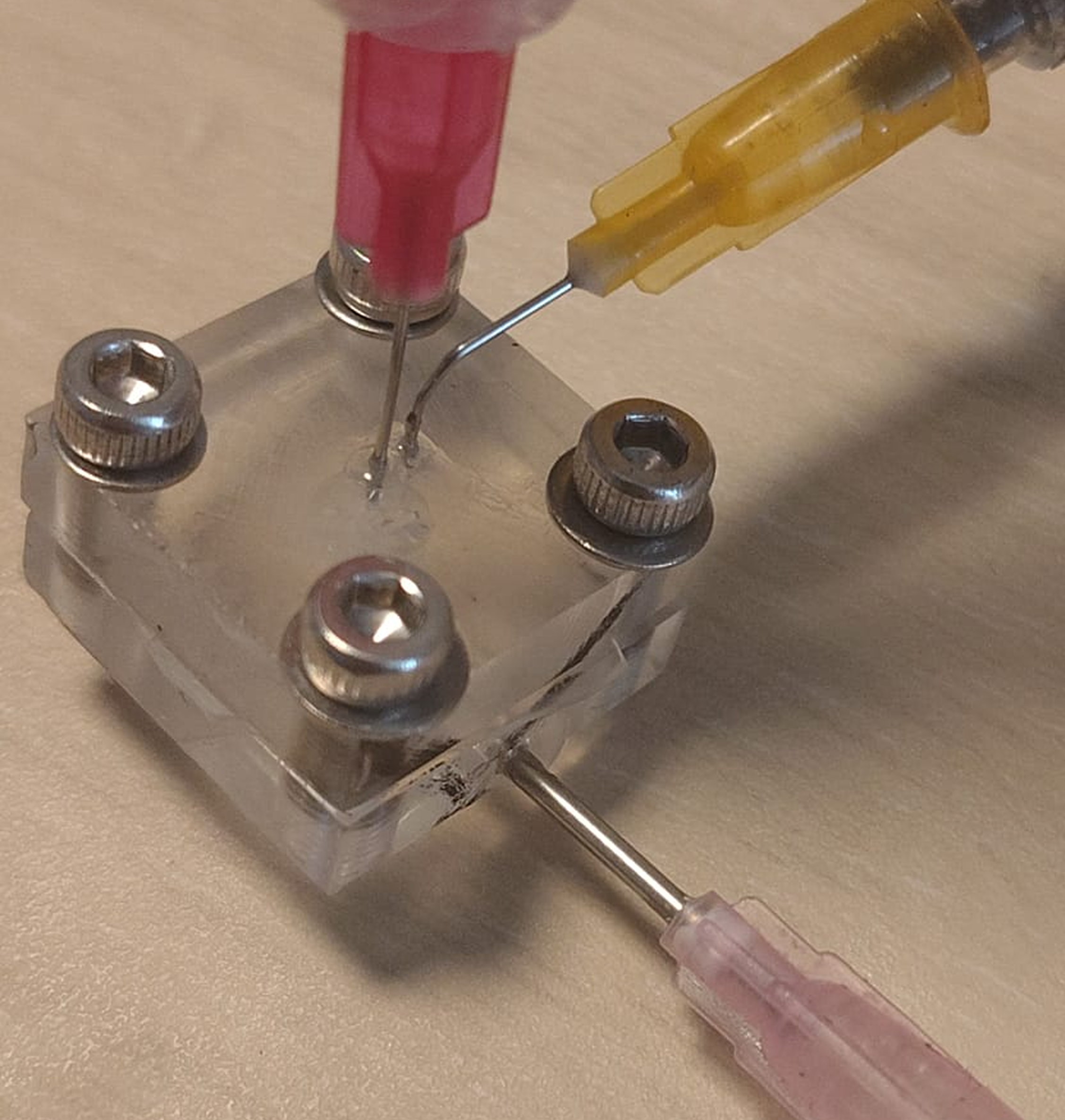 Microfluidic valve